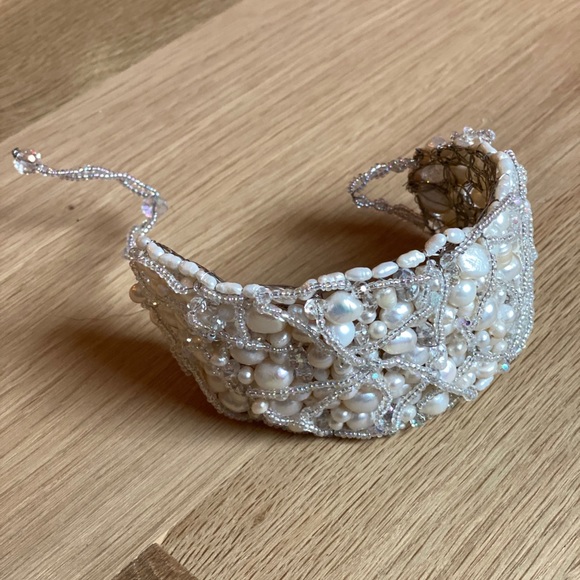 Vintage Jewelry - Wire Pearl Arm Cuff or Bracelet